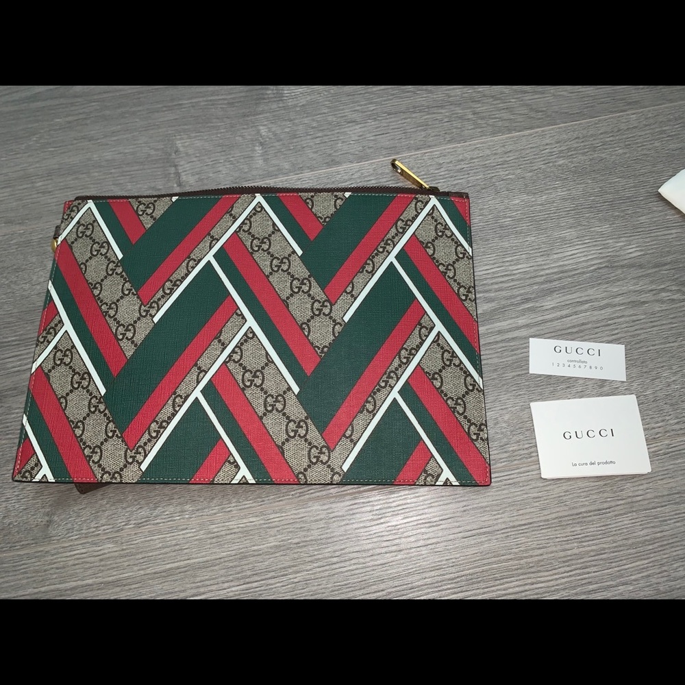 Gucci clutch